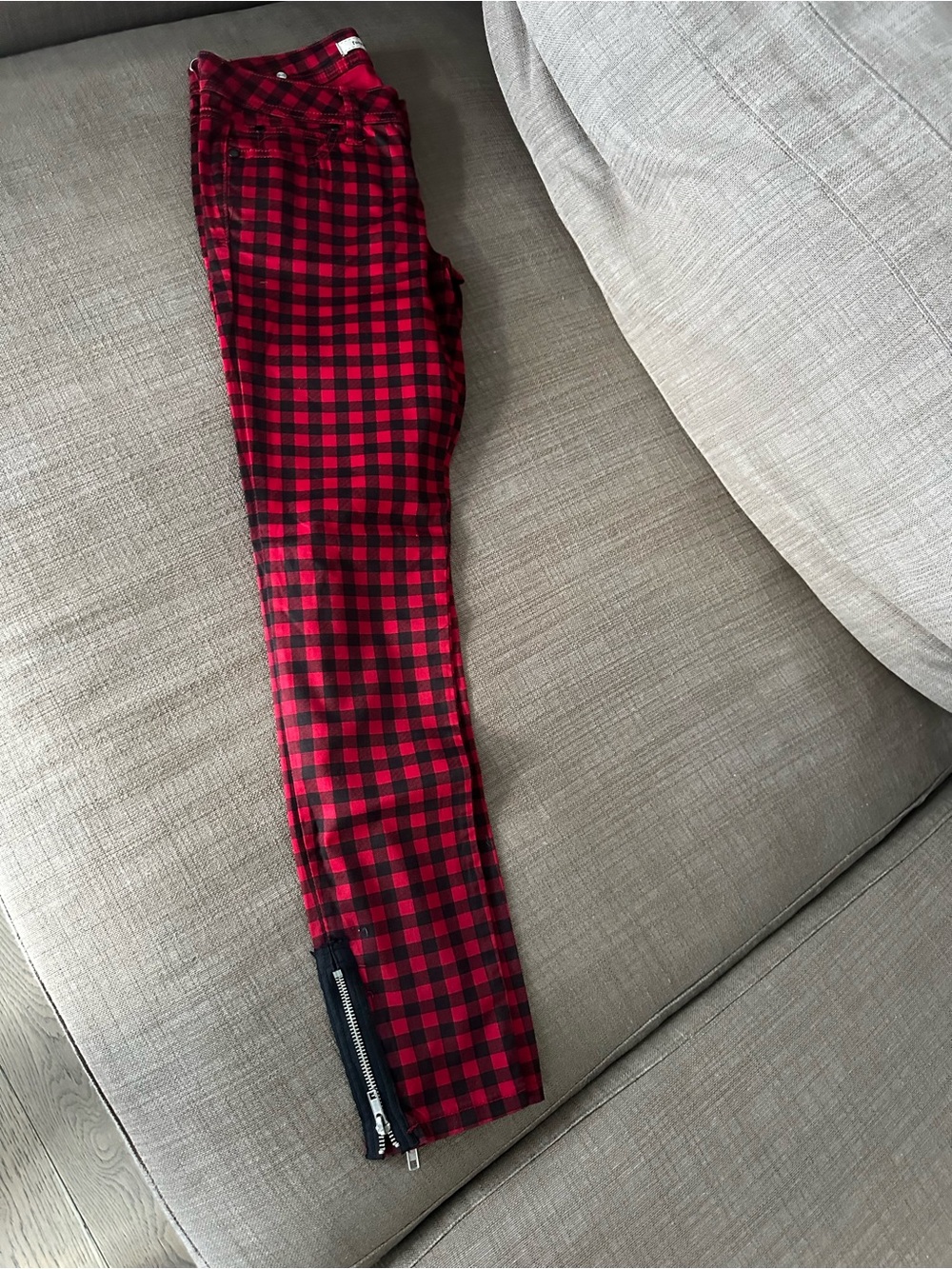 Forever 21 Red and Black Plaid Skinny Pants with Ankle Zipper buffalo plaid,